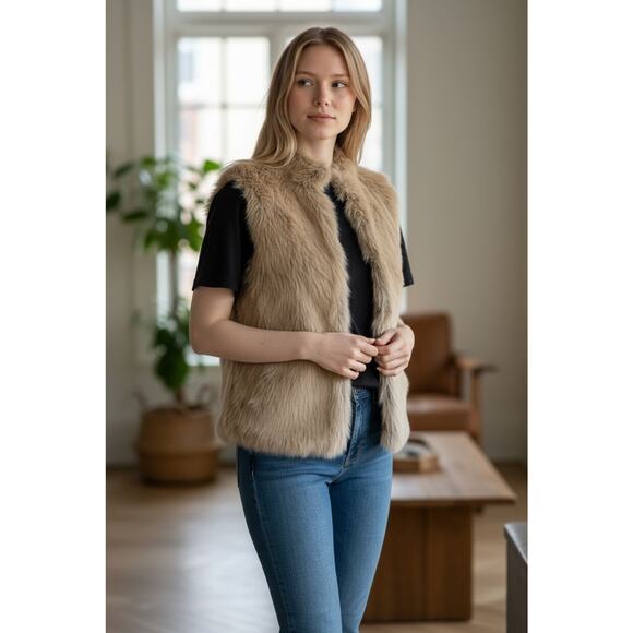 Inc Cozycore boho glam Faux Fur Vest Brown Small Petite Mob Wife Scandi Fluffy - Picture 4 of 12